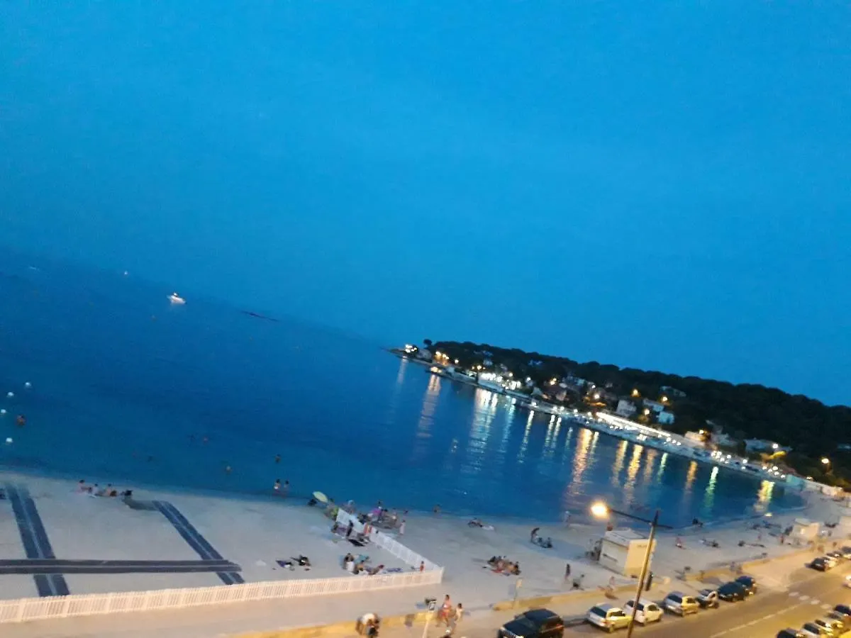 شقة Antibes: A Nest Perched On The Sea! أنتيب